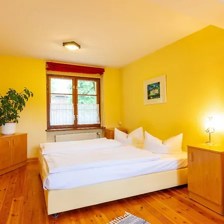 Jugendgaestehaus * Chociebuż