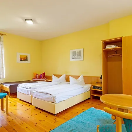 Jugendgaestehaus Pensjonat Chociebuż